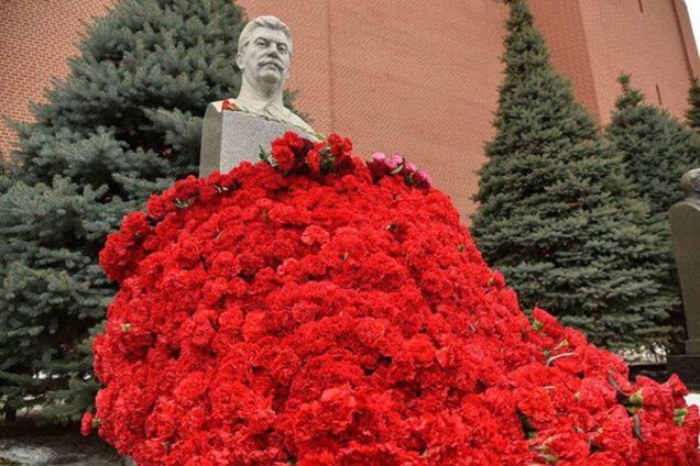 Бюст Йосипа Сталіна в Москві