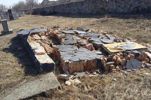 Меморіал жертвам Голокосту