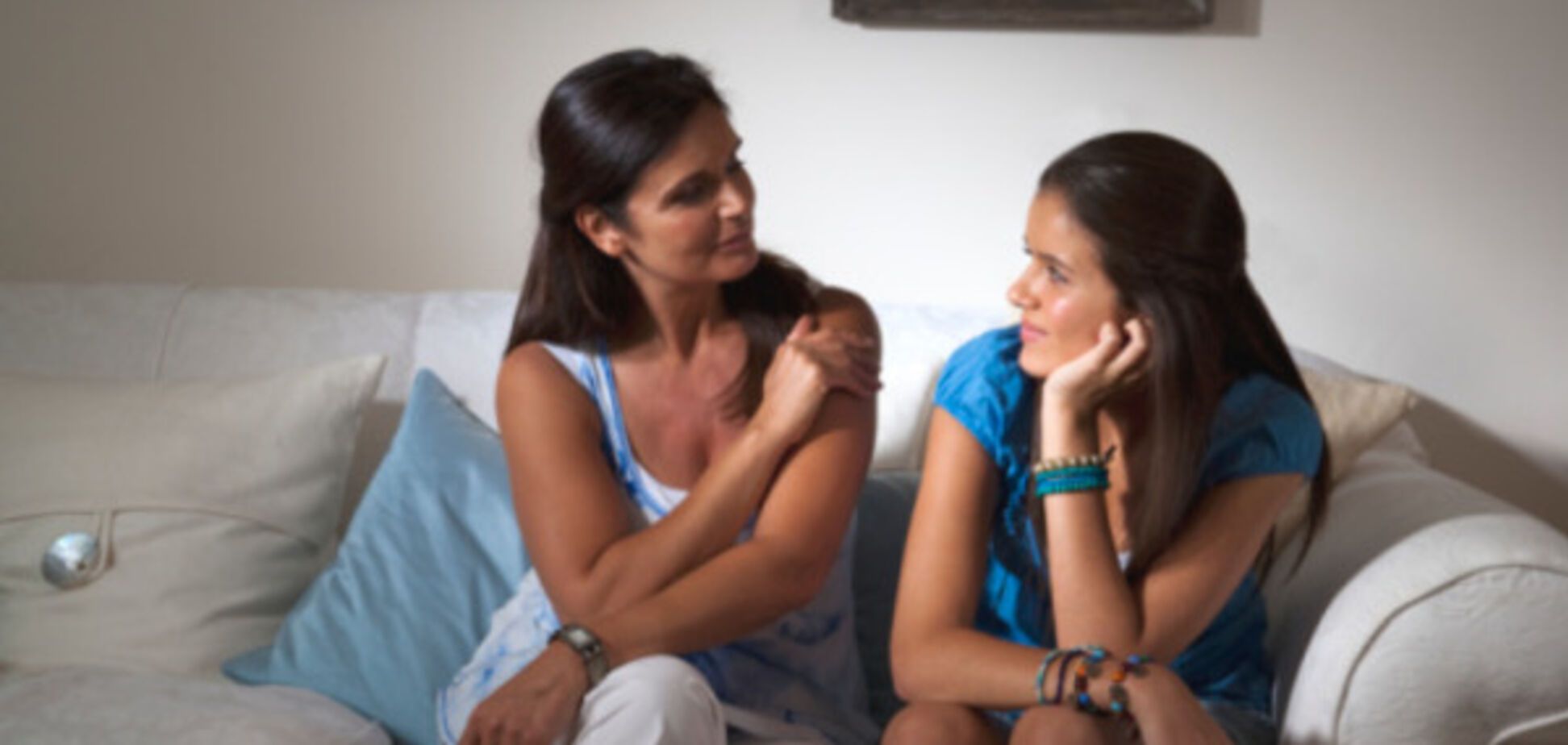 Демонстративный суицид: психолог объяснила, как родителям реагировать на игры со смертью