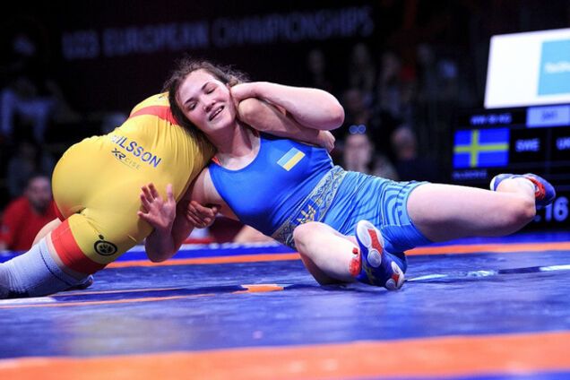 Жіноча збірна України з боротьби