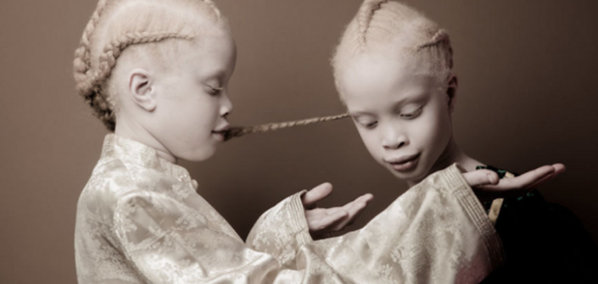 Сестры Лара и Мара