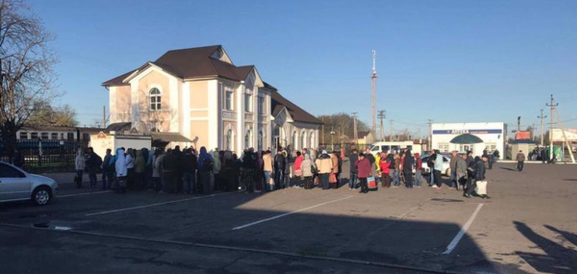 Блокирование поездов под Киевом: в 'Укрзалізниці' сообщили свою версию событий