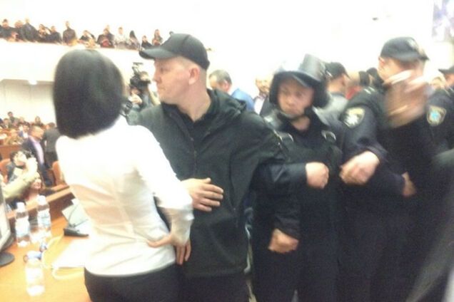 Драка на сессии в Днепре