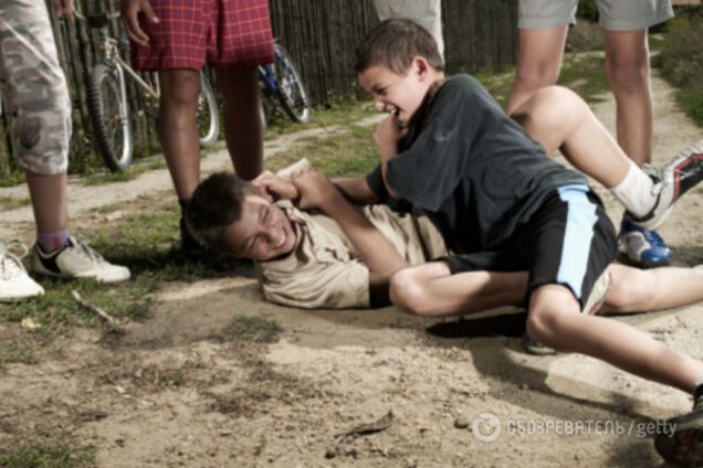 Дети дерутся