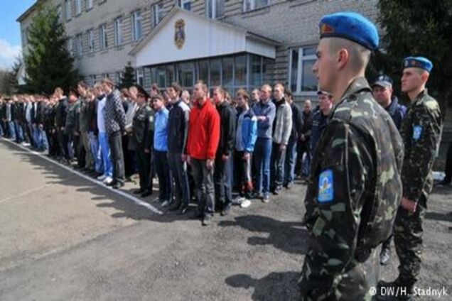 Українських військовозобов'язаних від 17 до 60 років вноситимуть у єдиний реєстр