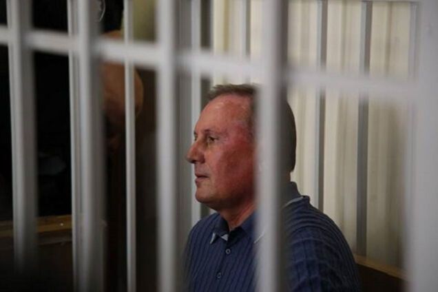 Александр Ефремов