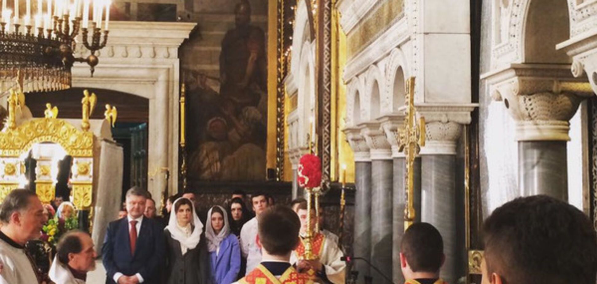 Петр Порошенко с семьей во Владимирском соборе