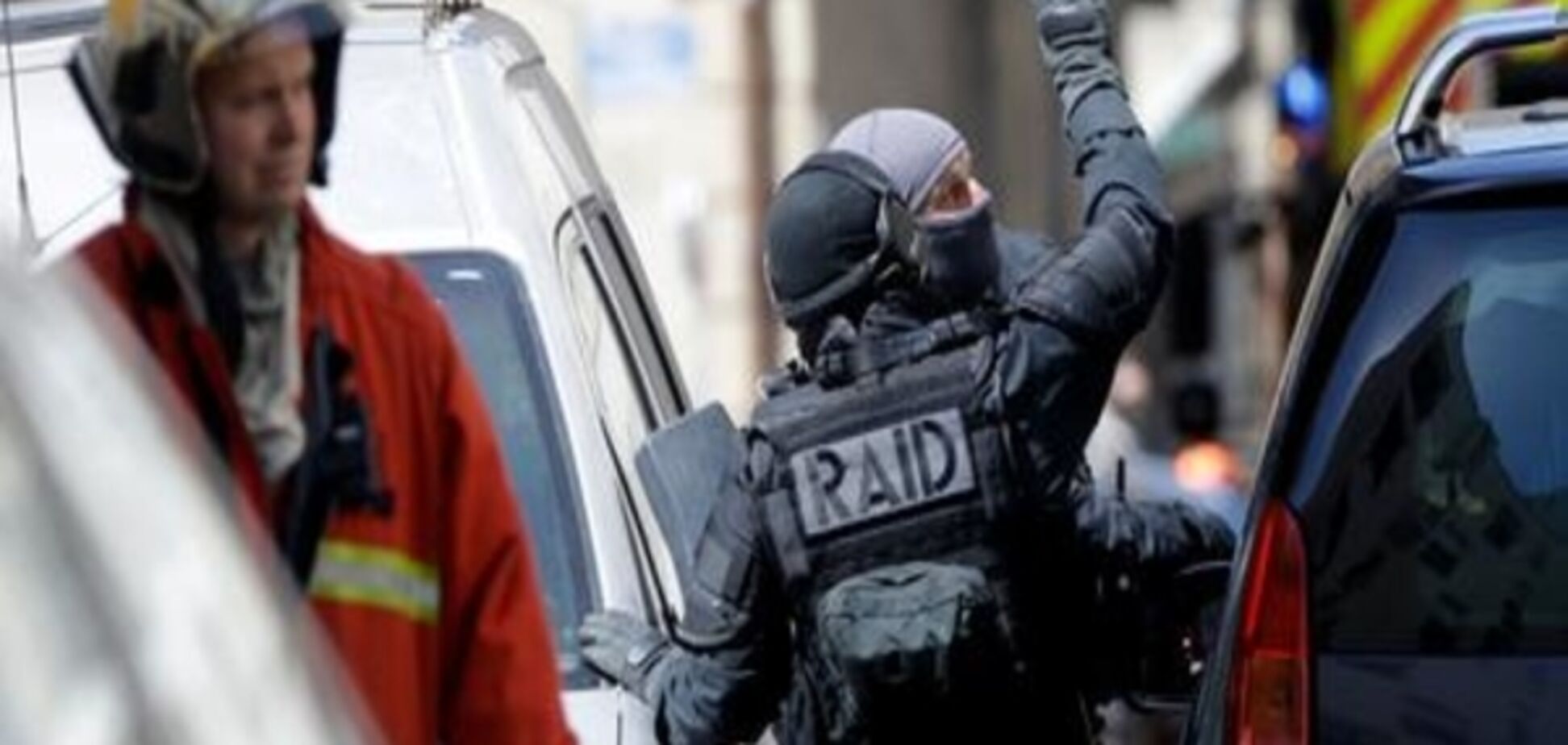 У Франції відвернули теракт: у Марселі знайшли зброю та прапор ІД