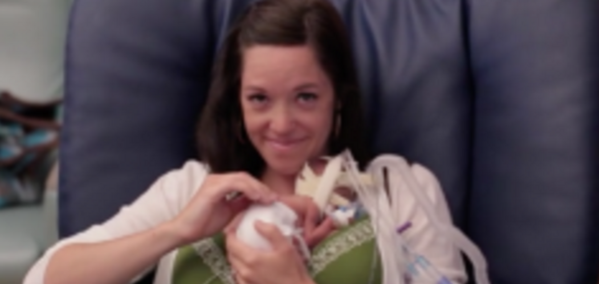Это чудо: сеть покорило видео, как врачи год выхаживали недоношенного младенца