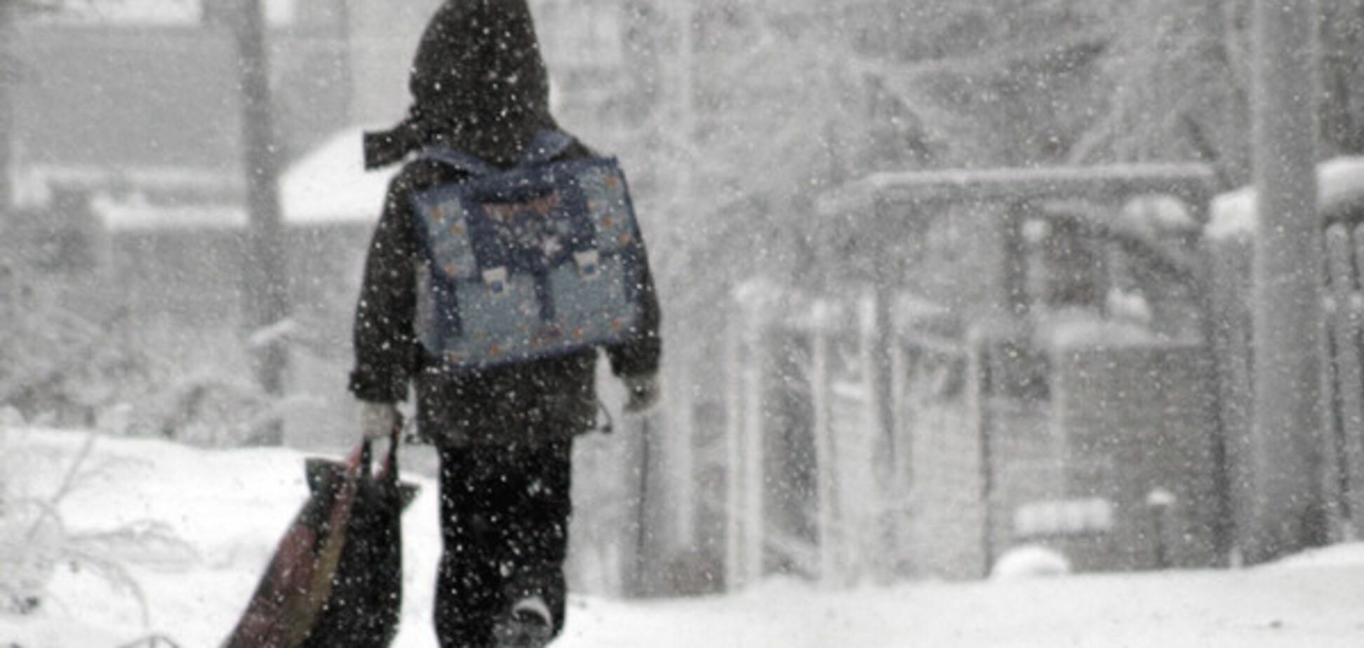 Запорожских школьников отправили на внеплановые каникулы