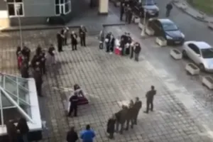 \"Похороны\"