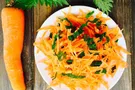 Салат з моркви і кропиви