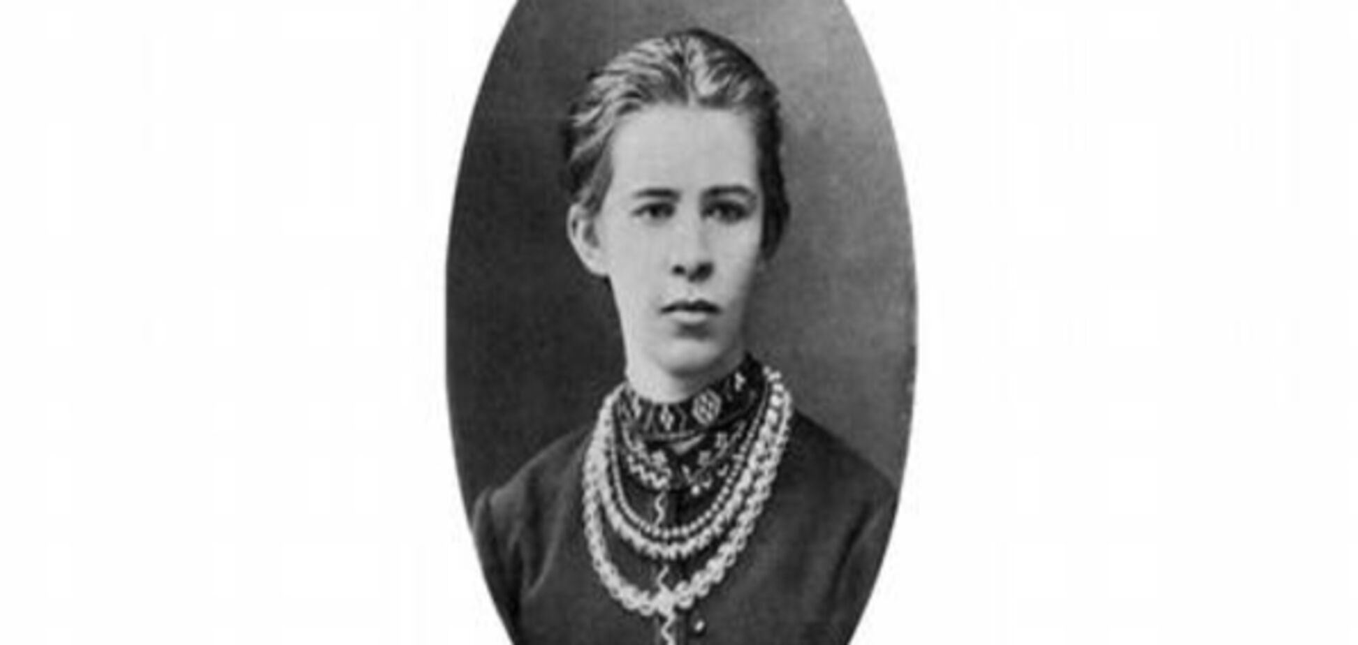 У Києві вандали ушкодили могилу Лесі Українки