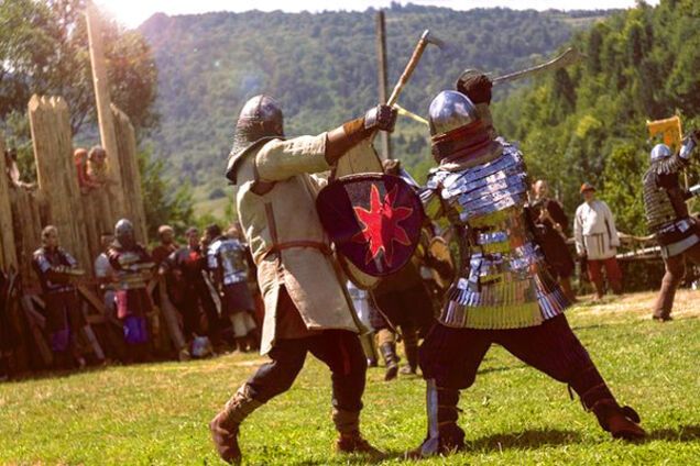Запорожцев ждет средневековый бой 