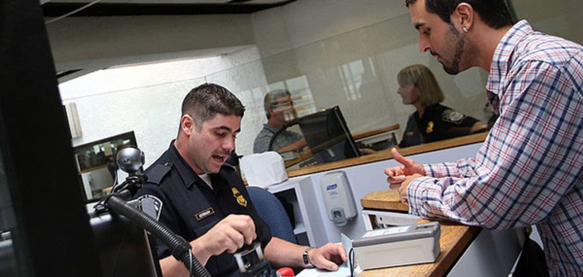 Паспортный контроль