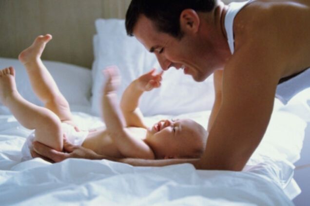 Єврокомісія виступила за декретну відпустку для тат