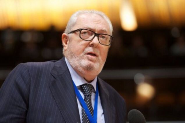 Минус один Аграмунт. Купленная Европа