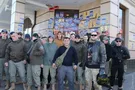 Активисты заблокировали работу банков