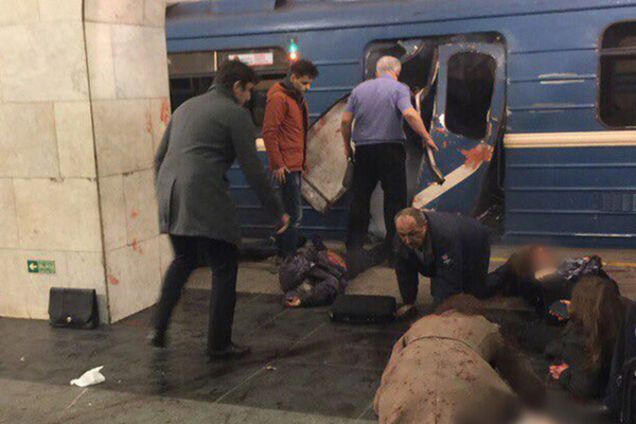 Взрыв в питерском метро