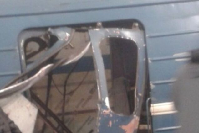 Взрыв в питерском метро