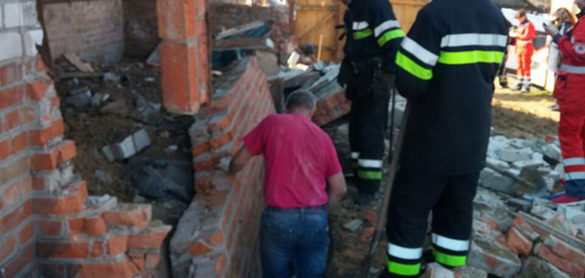 Обвал дома в Изюме