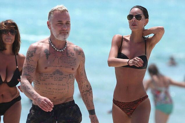 Знаменитый 'танцующий миллионер' зажег с моделями на пляже