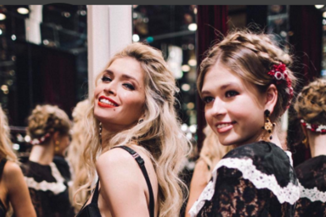 Вера Брежнева с дочкой в платьях Dolce & Gabbana восхитили публику