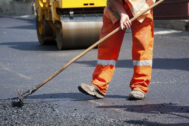 Где отремонтируют дороги в Украине и сколько потратят