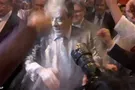 Фийона обсыпали мукой