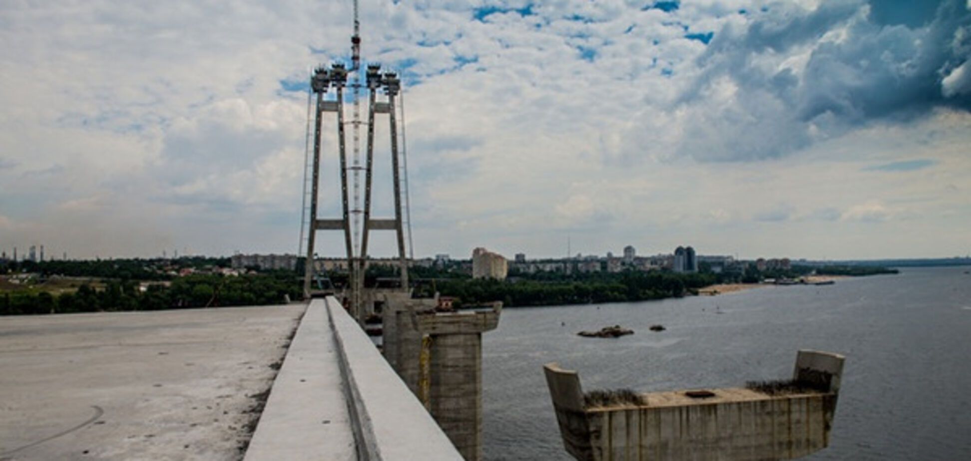 На строительство запорожских мостов дополнительно выделили круглую сумму