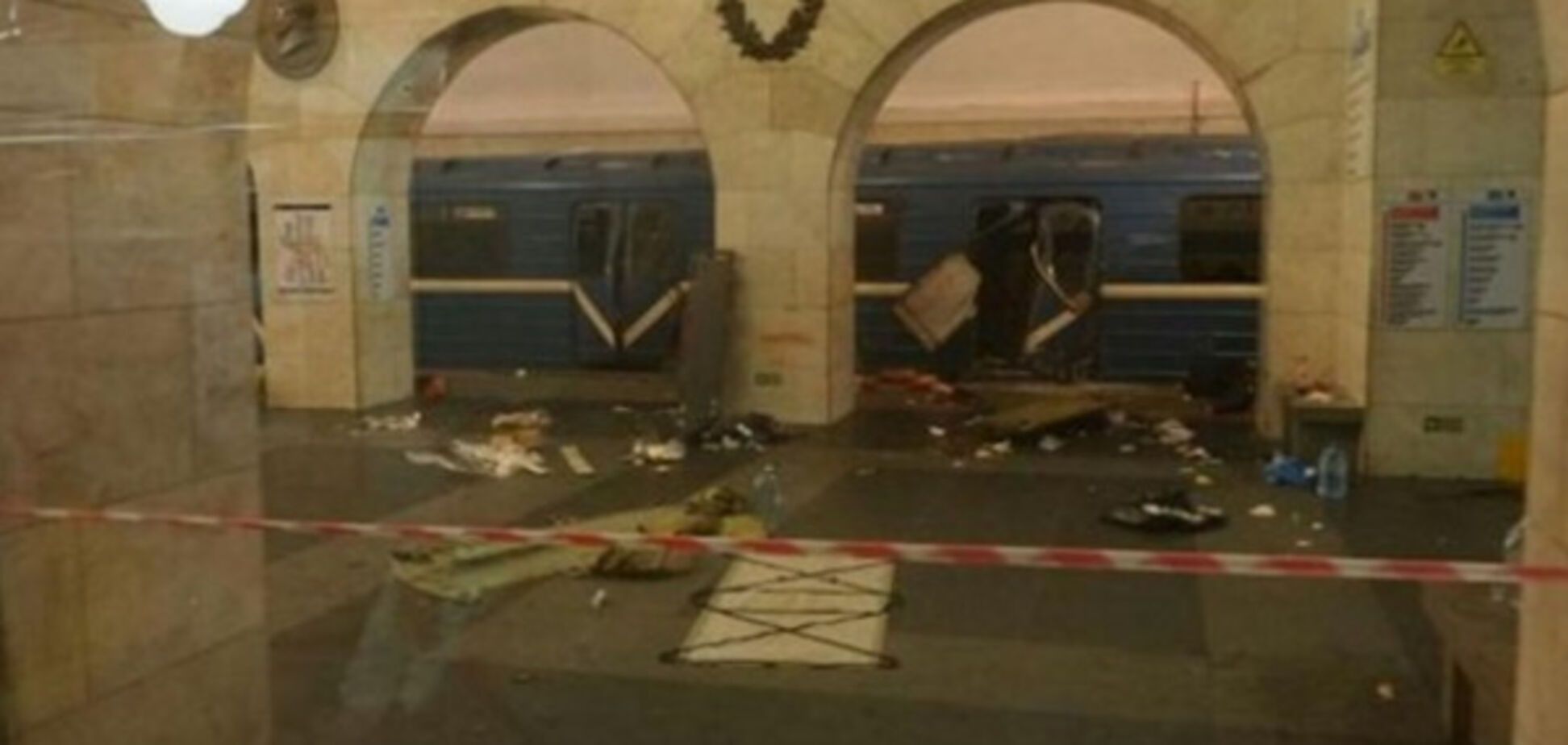 Вибух в пітерському метро