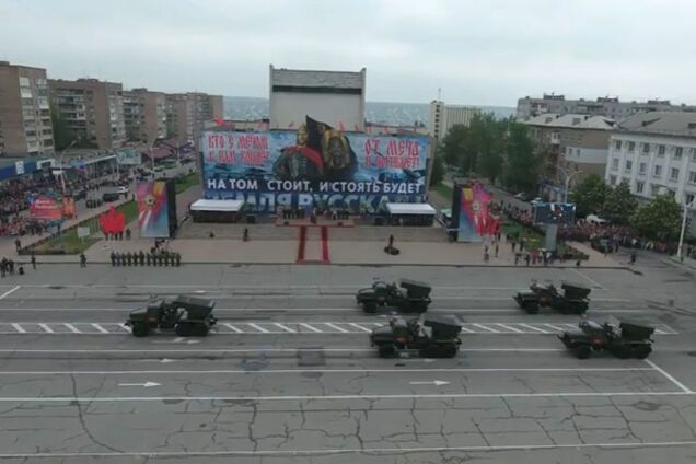 Военный парад \'ЛНР\' в Луганске