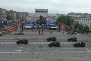 Военный парад \"ЛНР\" в Луганске