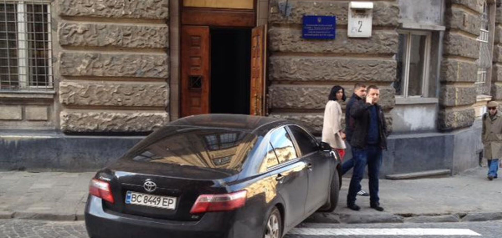 Паркування поліцейських у Львові