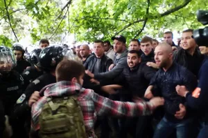 "Рынок труда": Грицак озвучил "расценки" спецслужб РФ на драки "титушек" с полицией