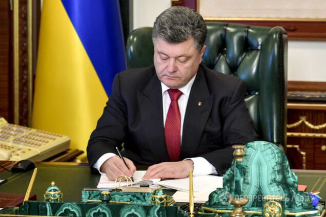 Порошенко розширив санкції проти Росії: повні списки