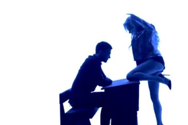 клип, Алиса Вокс