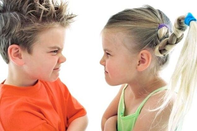 Уступи маленькому: психолог рассказала о синдроме старшего ребенка