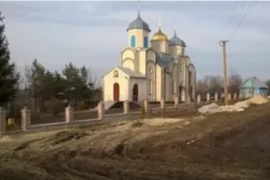 Храм Петра і Павла, через який стався конфлікт