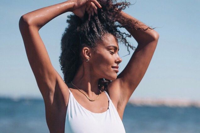 Тіна Кунакі