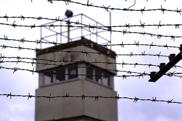 Работник Запорожского СИЗО, торговавший наркотиками, отделался условным сроком