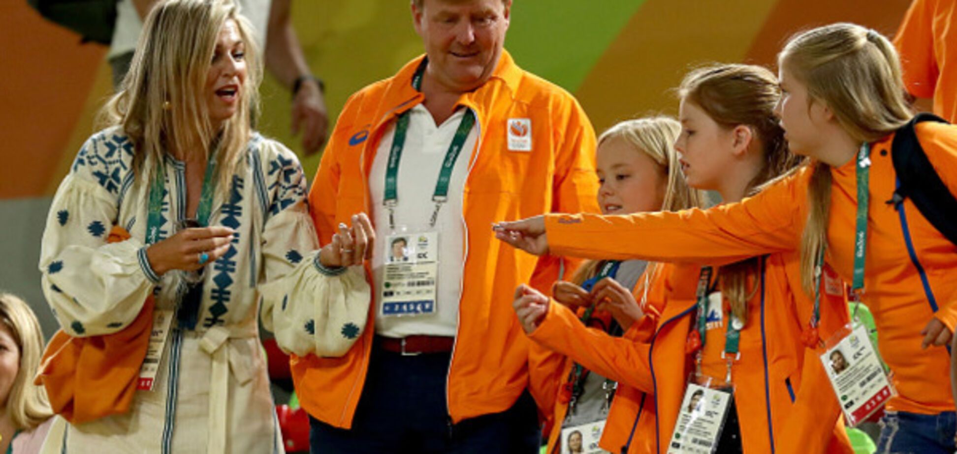 Жена короля-летчика Нидерландов любит вышиванки