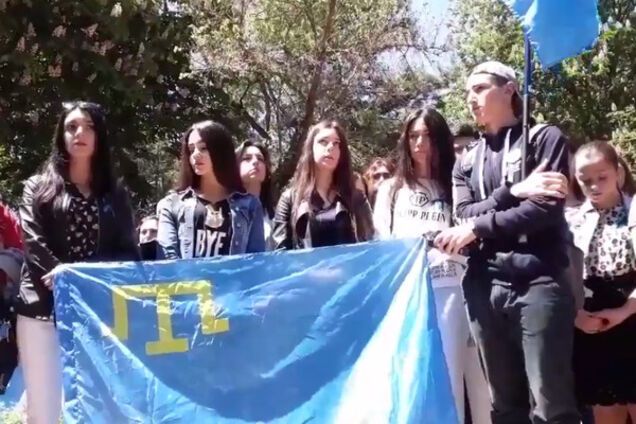 Оккупантам в Симферополе передали крымскотатарский привет от Джамалы