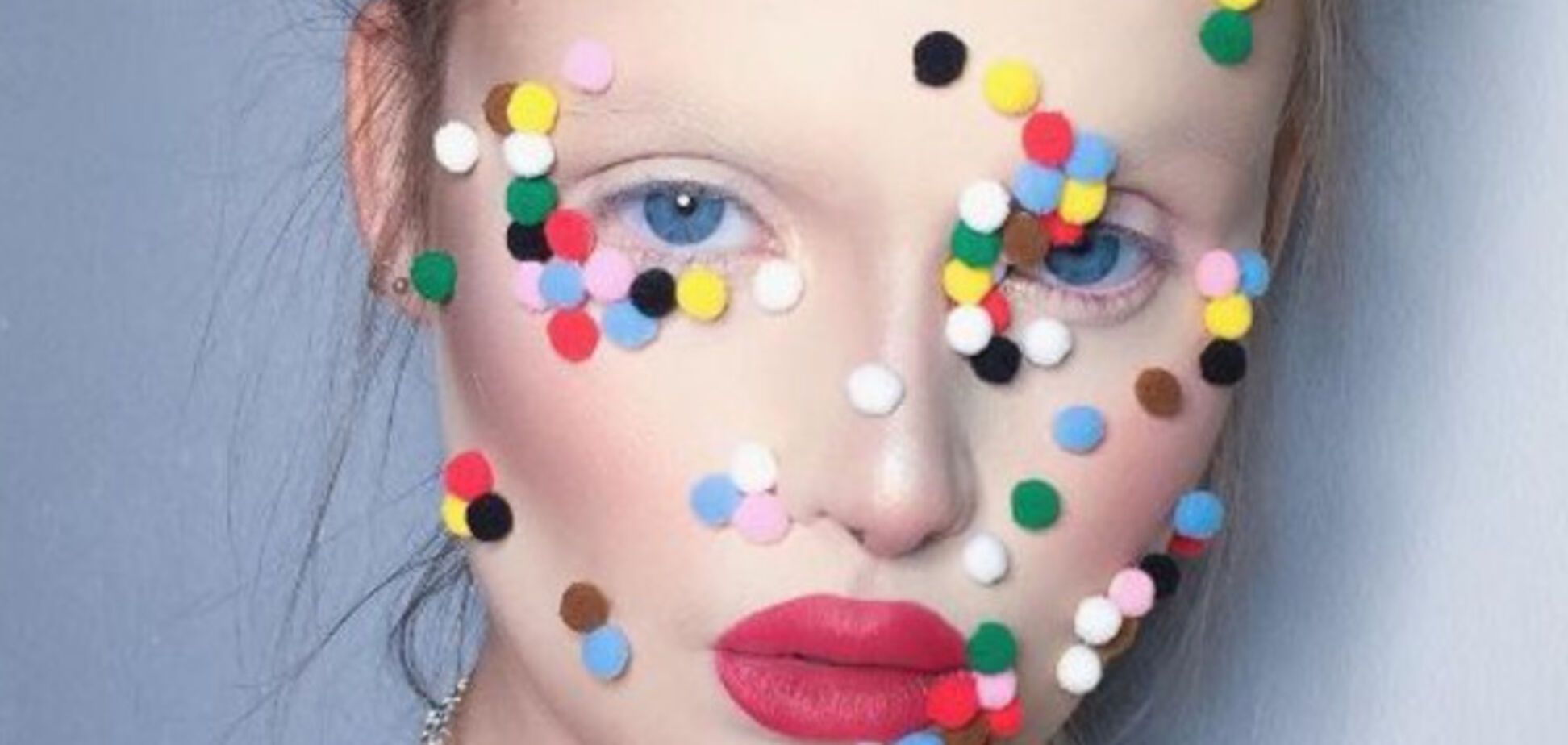 Ну хоть не пенисы: бьюти-блогеры удивили новым трендом в макияже