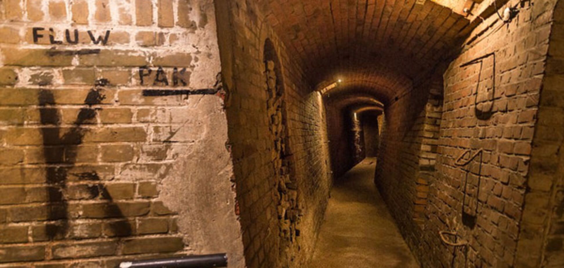 Забытый подземный город нацистов в Нидерландах: фотограф показал жуткие кадры