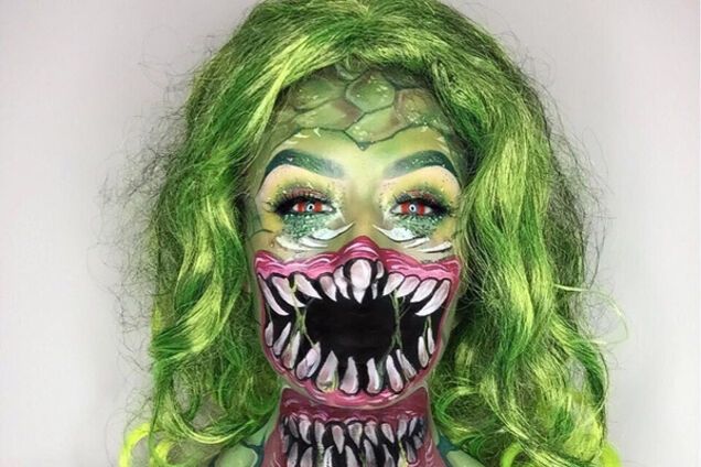 Саманта Хелен в образе монстра