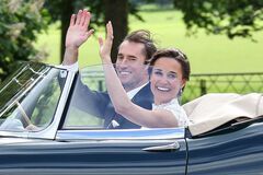 Принц Гарри взорвал соцсети снимками со свадьбы