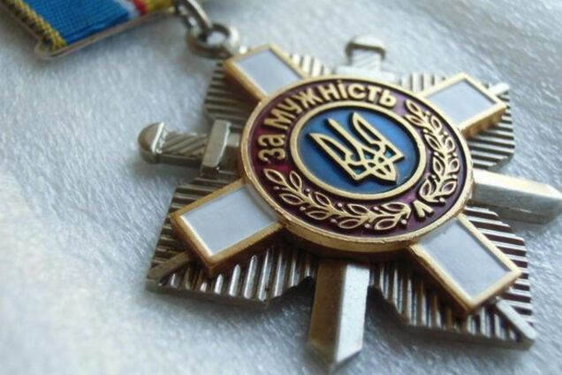 Президент наградил двух запорожских бойцов почетным орденом посмертно