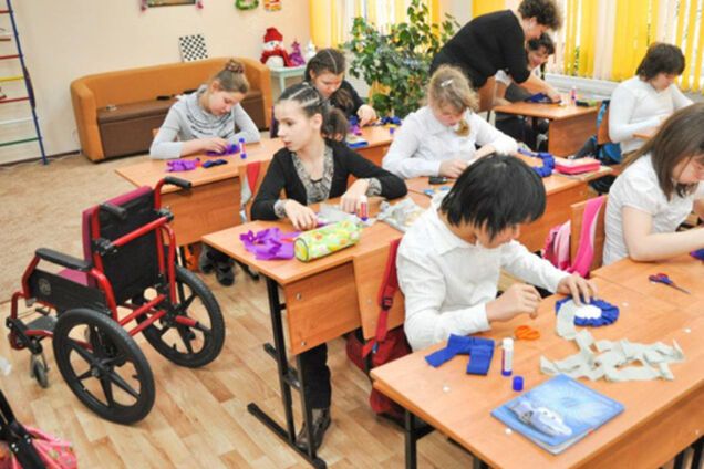 Рада разрешила особым детям учиться в обычных школах