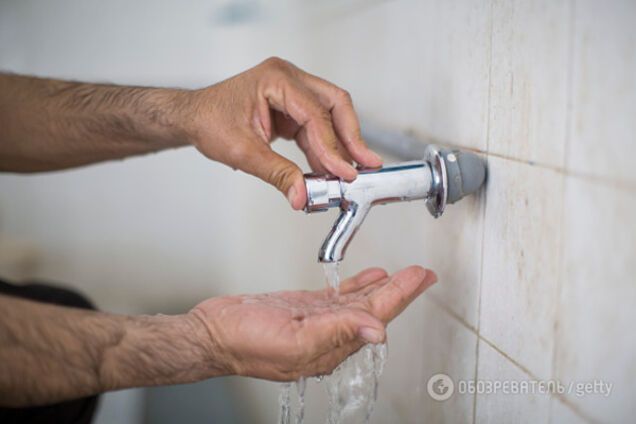 гаряча вода кран